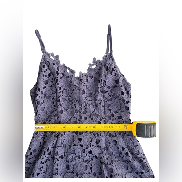 Astr Lace Midi Dress in Navy Blue Size Medium - Picture 5 of 8